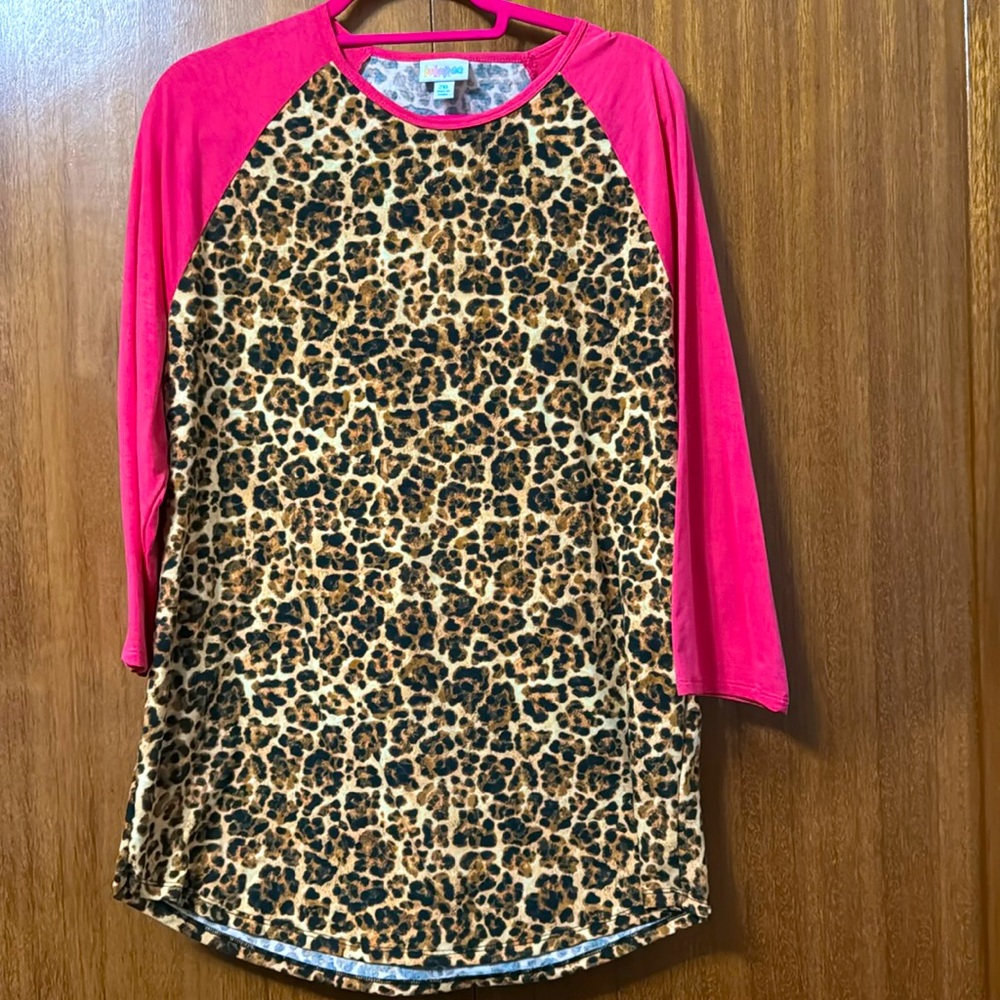 LuLaRoe Randy baseball style top